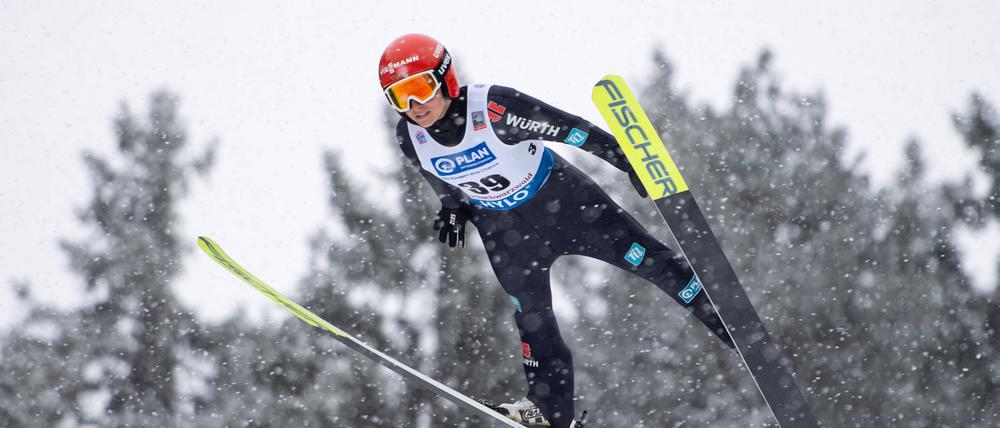 Katharina Althaus springt in Titisee bei zwei Wettbewerben - im Mixed und im Einzel.