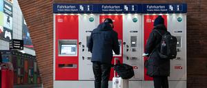 Das deutschlandweit gültige Nah- und Regionalverkehrsticket für 49 Euro im Monat soll nächstes Jahr eingeführt werden (Symbolbild).