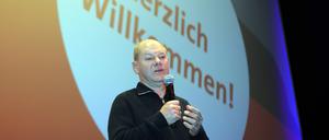 Kanzler Olaf Scholz (SPD) im UCI-Kino in Potsdam.