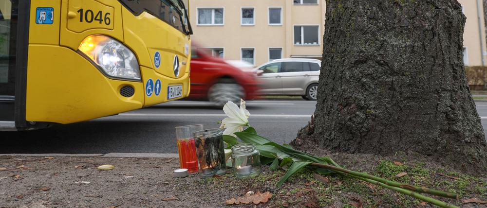 Die Unfallstelle in der Leonorenstraße im Berliner Stadtteil Lankwitz