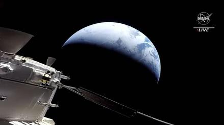 Der Mond als Metapher: Letztlich geht es auch in der Raumfahrt immer nur um – hier zu sehen von Orion aus – die Erde. 