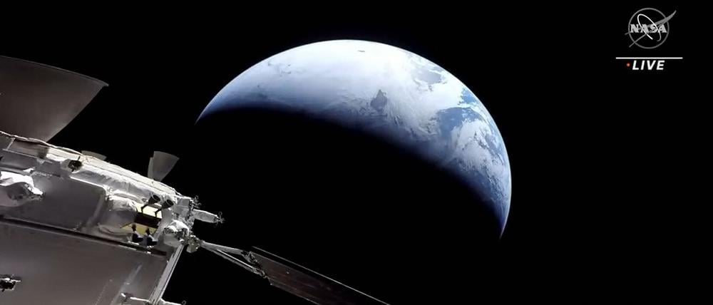 Der Mond als Metapher: Letztlich geht es auch in der Raumfahrt immer nur um – hier zu sehen von Orion aus – die Erde. 