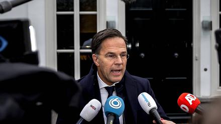 Premierminister Mark Rutte nach einem Gespräch im Catshuis über die Entschuldigung des Kabinetts für die niederländische Sklaverei-Vergangenheit.