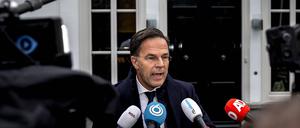 Premierminister Mark Rutte nach einem Gespräch im Catshuis über die Entschuldigung des Kabinetts für die niederländische Sklaverei-Vergangenheit.