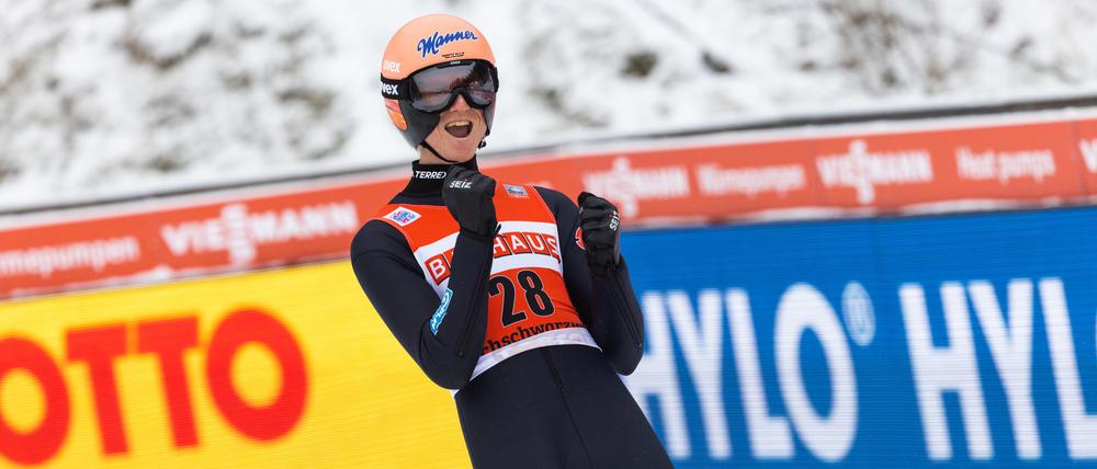 Karl Geiger hatte beim Weltcup in Titisee-Neustadt meistens gute Laune.