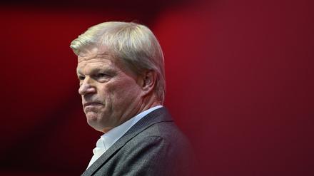 Oliver Kahn, Vorstandsvorsitzende FC Bayern spricht bei der Jahreshauptversammlung auf der Bühne