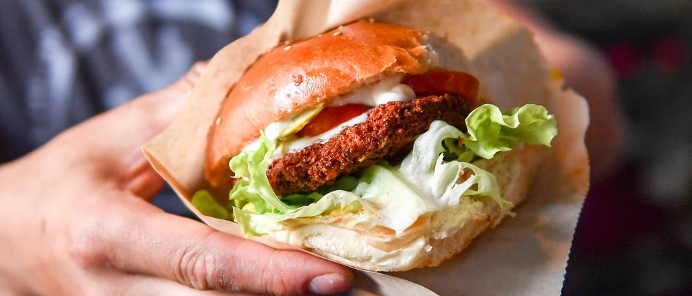 Veggieburger und andere Fleischalternativen liegen im Trend.