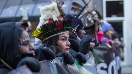 Die indigenen Völker machen zwar nur rund sechs Prozent der Weltbevölkerung aus,  schützen aber 81 Prozent der Biodiversiät auf dem Planeten. 