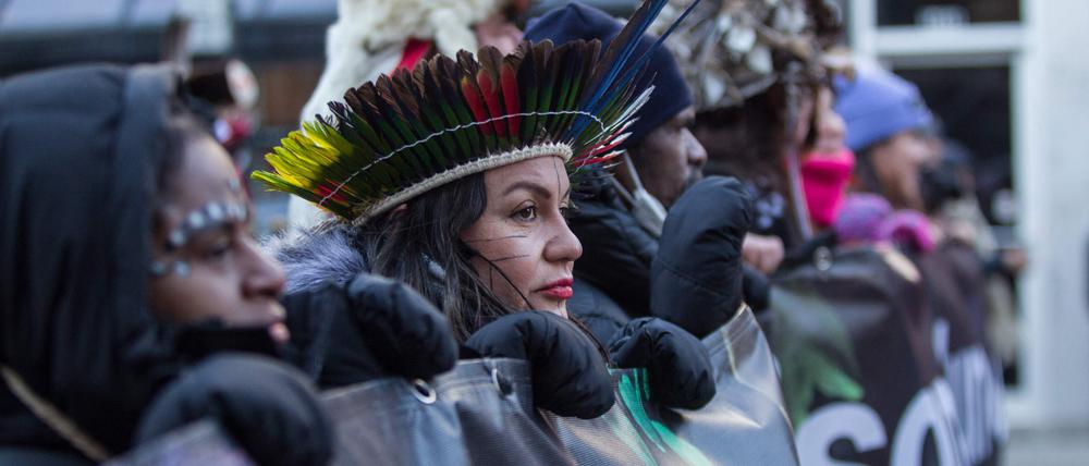 Die indigenen Völker machen zwar nur rund sechs Prozent der Weltbevölkerung aus, schützen aber 81 Prozent der Biodiversiät auf dem Planeten.