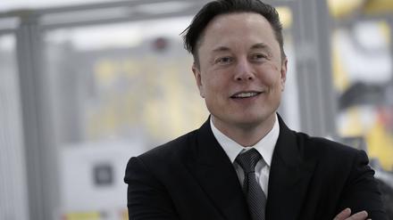 Elon Musk hat durch Twitter viel Geld verloren.
