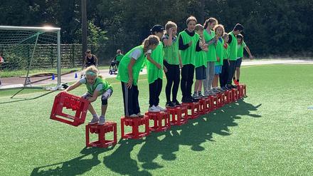 Schüler:innen beim inklusiven Sportfest. 