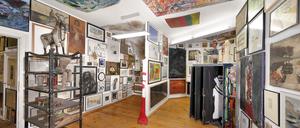 Kunst bis unter die Decke bei Achim Freyer in Lichterfelde