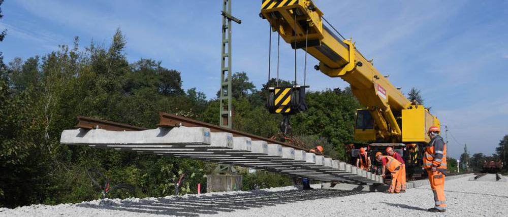 Neubauprojekte der Bahn kommen oft nur sehr langsam voran.
