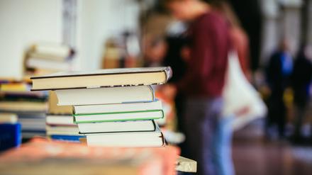 Die Forderungen nach einer Zensur von Büchern haben in den USA im vergangenen Jahr einen neuen Rekordstand erreicht. 