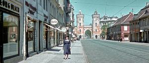 Friedrich-Ebert-Straße und Nauener Tor historische Aufnahme