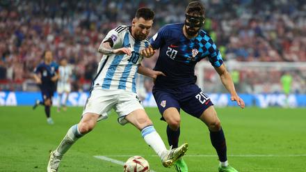 Argentiniens Superstar Lionel Messi (35) ließ Kroatiens Josko Gvardiol (20) am Dienstagabend alt aussehen.