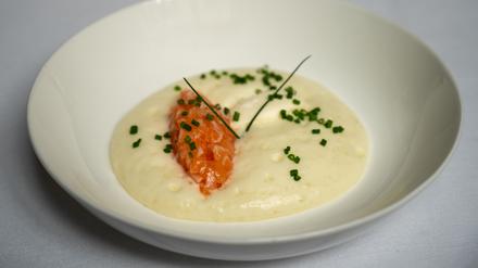 Saiblingstatar auf Kartoffelschaum im „Schmelzwerk“.