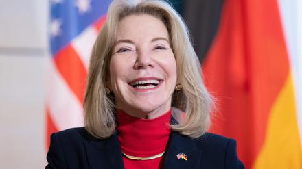 Kann Integration. US-Botschafterin Amy Gutmann  ist stolz,Jüdin zu sein. Beim Weihnachtsempfang singt sie mit ihren Gästen aber auch Songs wie „Rudolph, The Red-Nosed Reindeer“. 