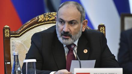 09.12.2022, Kirgistan, Bishkek: Nikol Paschinjan, Premierminister von Armenien, spricht während eines Gipfeltreffens des Zwischenstaatlichen Rates der Eurasischen Wirtschaftsunion (EAEU).