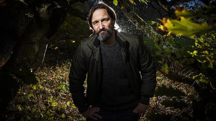 Fürchtet euch doch: Bennemann im heimischen Mischwald.