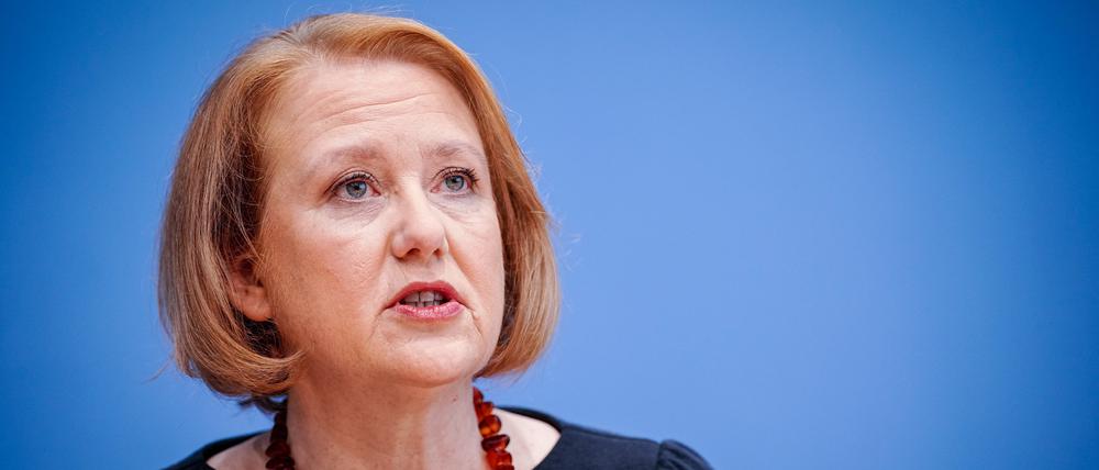 Lisa Paus (Bündnis 90/Die Grünen), Bundesministerin für Familie, Senioren, Frauen und Jugend, bei einer Pressekonferenz.