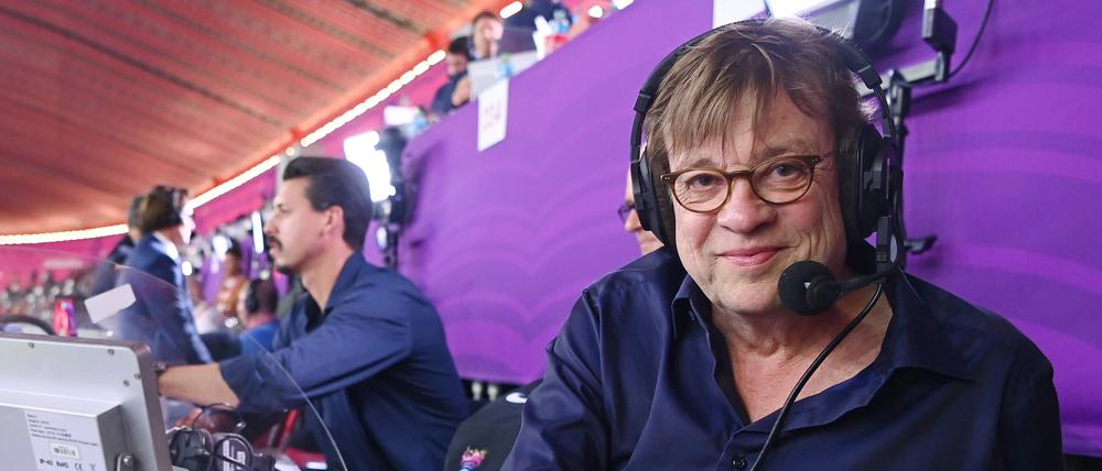 Halbfinale Frankreich - Marokko: Bélá Réthy kommentiert an seinem 66. Geburtstag sein letztes Fußballspiel für das ZDF.