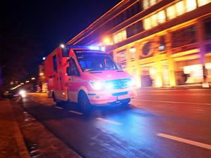 Ein Rettungswagen im Einsatz. (Symbolbild)