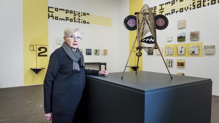 Ursula Block in ihrer Ausstellung "Broken Music Vol.2" am Hamburger Bahnhof, in Berlin.