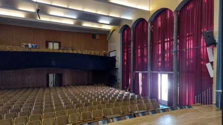 Die Aula der Anna-Lindh-Schule gilt aus Sicht der Denkmalpflege als besonders schützenswert.