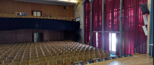 Die Aula der Anna-Lindh-Schule gilt aus Sicht der Denkmalpflege als besonders schützenswert.
