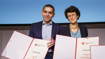 Ausgezeichnet wurden Özlem Türeci und Uğur Şahin für ihre Forschungen schon mehrfach - den Nobelpreis bekamen nun andere.