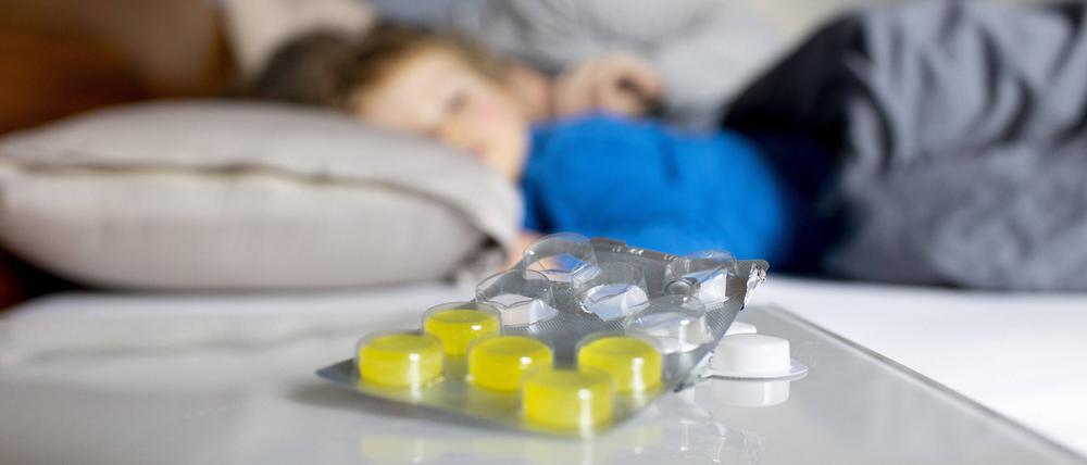 Kranke Kinder sind auf Medikamente angewiesen.