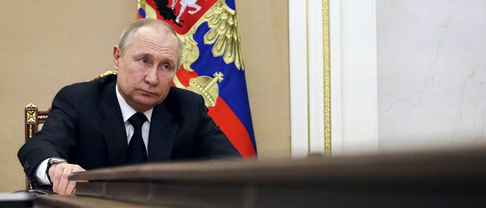Wladimir Putin, Präsident von Russland, bei einer Sitzung mit Regierungsmitgliedern per Telefonkonferenz im März 2022.