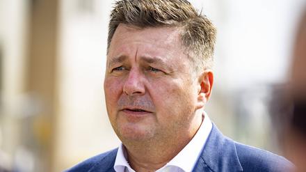 Bausenator Andreas Geisel beim Besuch der Wohnbauprojekt der WBM in der Modersohnstraße in Berlin am 25. August 2022.