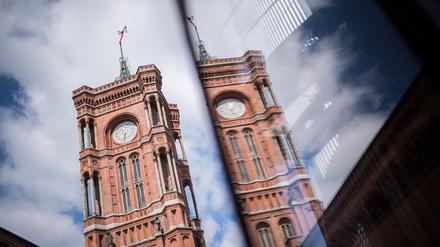 Alles auf Anfang im Roten Rathaus? Seit einem Jahr sind Berlins Senatorinnen und Senatoren im Amt, lange werden sie es womöglich nicht mehr sein.