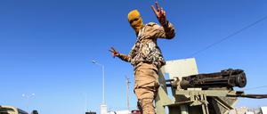 Waffen sind im Bürgerkriegsland Libyen allgegenwärtig.