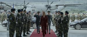 Schlüsselrolle: Nina Hoss als tschechische Regierungschefin Alena Kovac.
