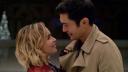 Emilia Clarke und Henry Golding in „Last Christmas“.