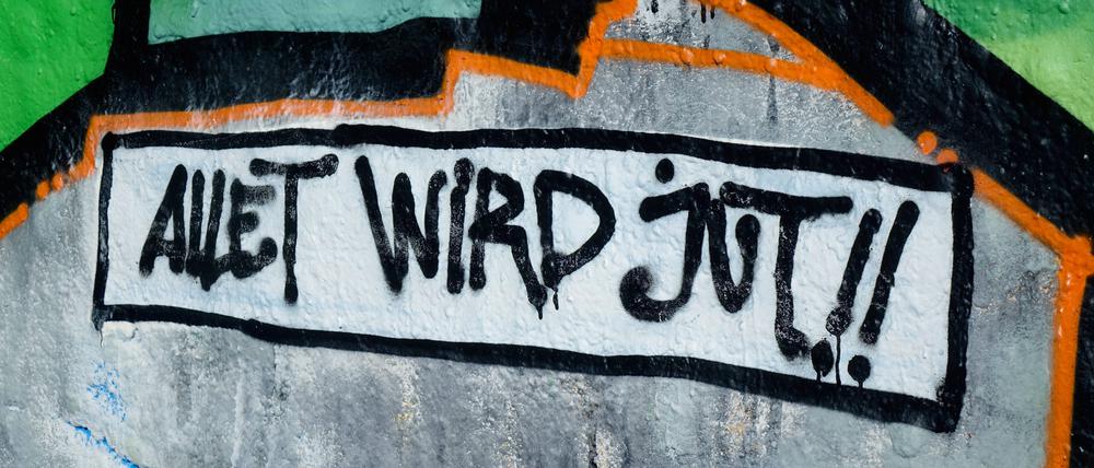 Schriftzug allet wird jut Schriftzug allet wird jut, 17.10.2022, Kreuzberg, Berlin, Auf einer Hauswand steht der Schriftzug allet wird jut. *** Writing allet wird jut Writing allet wird jut, 17 10 2022, Kreuzberg, Berlin, On a house wall is the writing allet wird jut