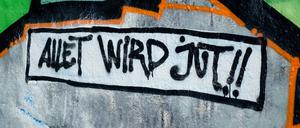 Schriftzug allet wird jut Schriftzug allet wird jut, 17.10.2022, Kreuzberg, Berlin, Auf einer Hauswand steht der Schriftzug allet wird jut. *** Writing allet wird jut Writing allet wird jut, 17 10 2022, Kreuzberg, Berlin, On a house wall is the writing allet wird jut