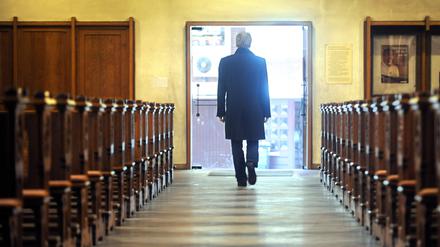 Wer der Kirche den Rücken kehren will, muss vorher bei einer Behörder vorstellig werden und Bearbeitungsgebühren bezahlen. (Symbolbild vom 22.12.2010)