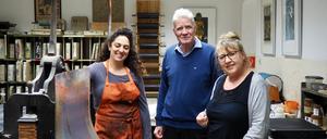 Hadass Gilboa, Martin Lotz und Pia Szur in der Lithowerkstatt Treptow