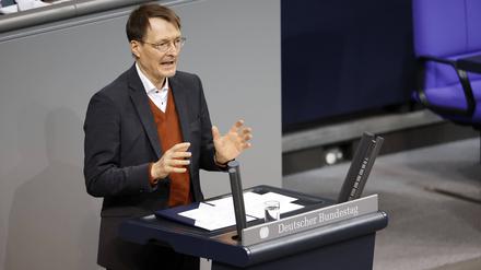 Karl Lauterbach in der 76. Sitzung des Deutschen Bundestages im Reichstagsgebäude.