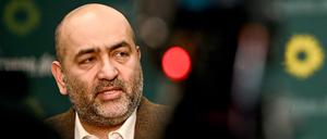 Grünen-Chef Nouripour: „Die Ukraine benötigt dringend zusätzliche militärische Mittel.“