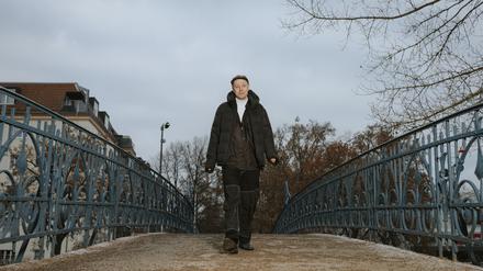 Der Aktivist und Politiker Yannick Haan am Wildenbruchplatz in Berlin-Neukölln.