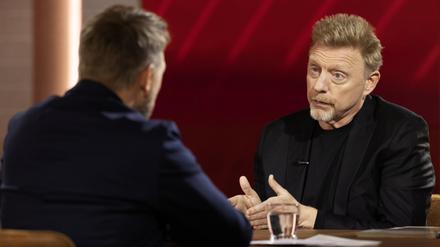 Ex-Tennisstar Boris Becker beantwortet die Fragen von Sat.1-Moderator Steven Gätjen in einem Exklusiv-Interview.