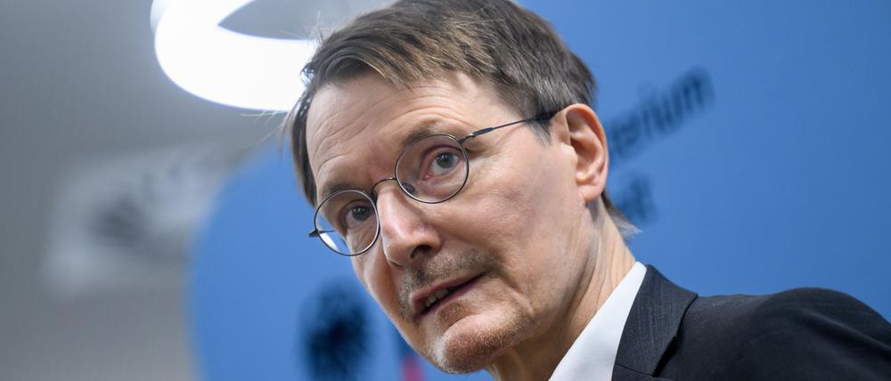 Bundesgesundheitsminister Karl Lauterbach stellte nun ein Eckpunktepapier gegen Lieferengpässe bei Medikamenten vor.