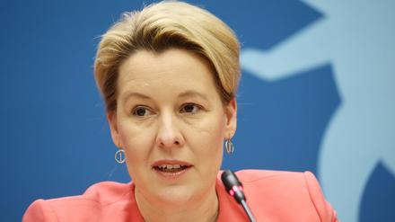  Die Regierende Bürgermeisterin Franziska Giffey während der Senatspressekonferenz im Roten Rathaus in Berlin am 20. Dezember 2022.