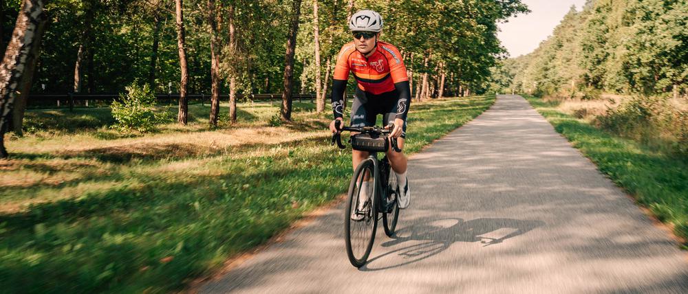 23 Stundenkilometer fährt Schoenemeyer im Schnitt, Puls- und Wattwerte dürfen für den idealen Trainingseffekt nicht zu hoch werden.