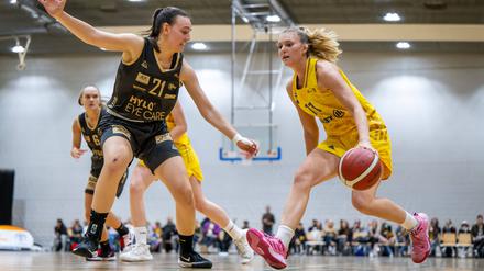 Alba-Spielerin Nina Rosemeyer (rechts) kann ganz ohne Druck aufspielen.